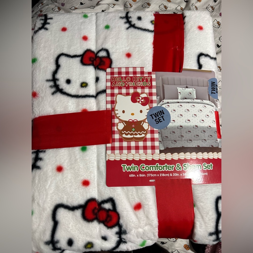 🎄❤️HELLO KITTY TWIN COMFORTER ❤️🎄